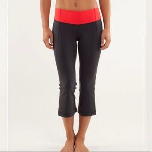 Lululemon Gather & Crow Crop Leggings 4 Grey Red